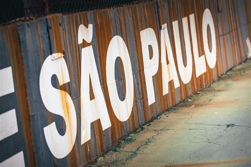 Sao Palo Race Sign